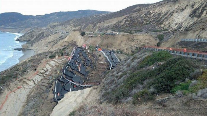 Terremoto no México destrói estrada02