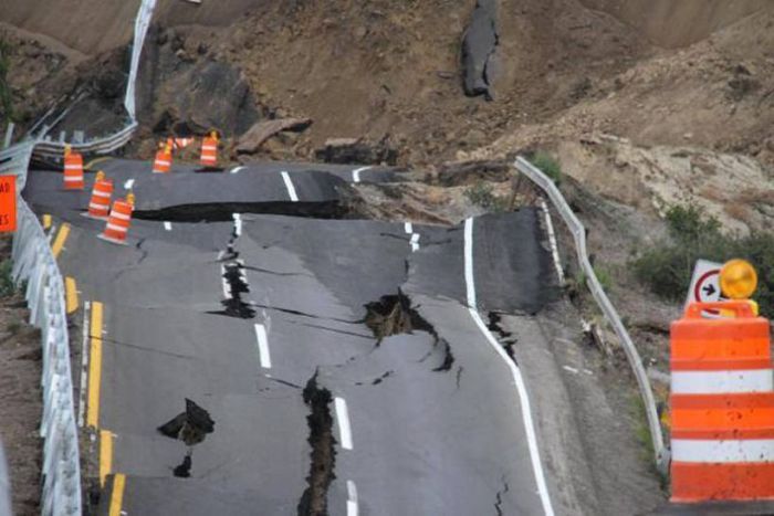 Terremoto no México destrói estrada05