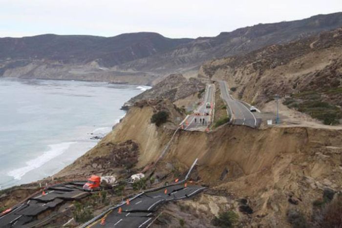 Terremoto no México destrói estrada15