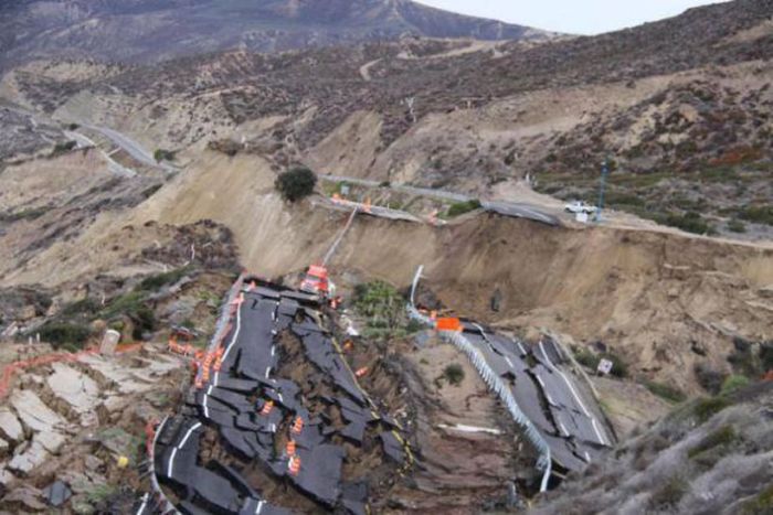 Terremoto no México destrói estrada18