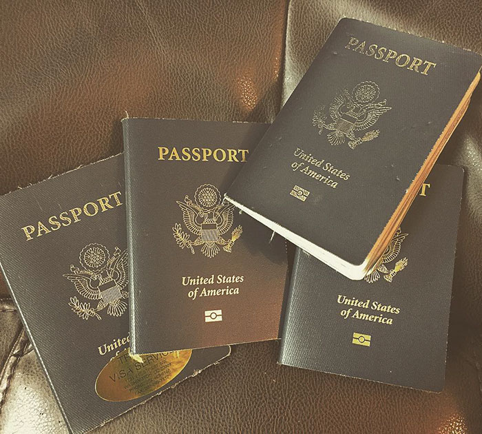 Passaportes e mais passaportes....